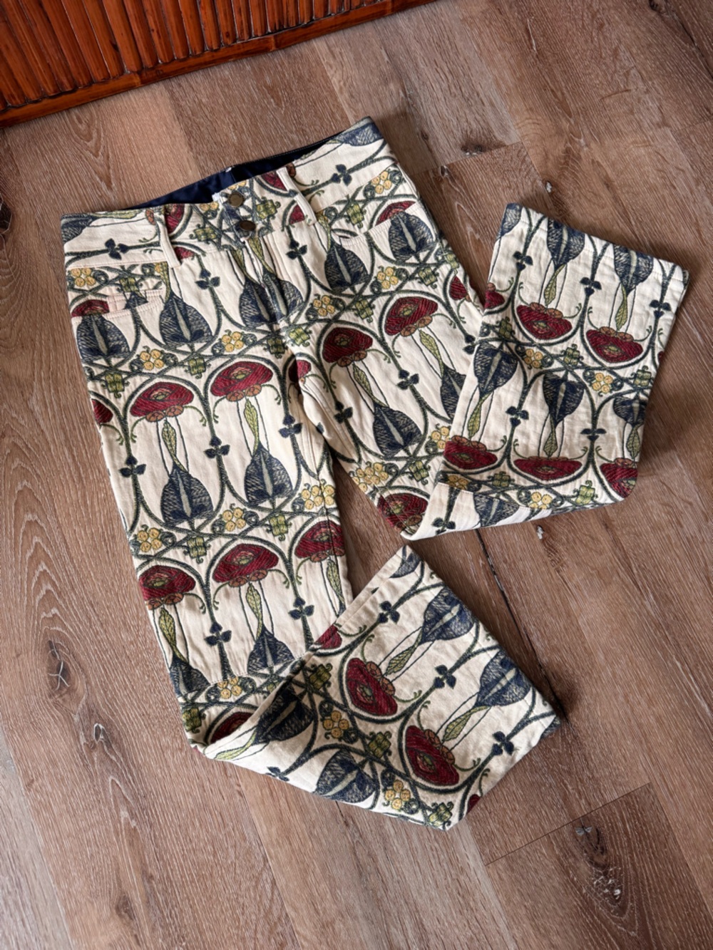 Alice + Olivia Cream Floral-Pattern Boot Cut Pants